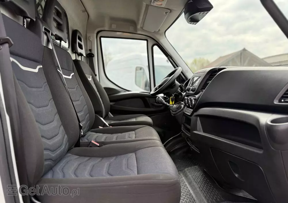 IVECO 2021/Daily/Średni/manual/Klima/Tempomat/ 