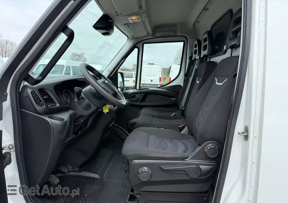 IVECO 2021/Daily/Średni/manual/Klima/Tempomat/ 