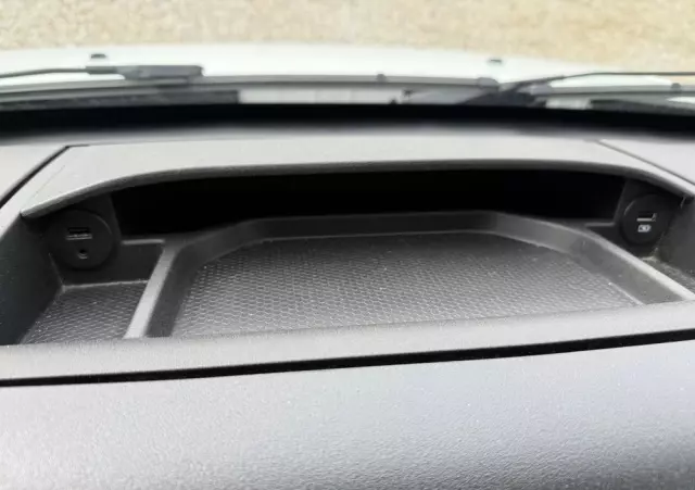 IVECO 2021/Daily/Średni/manual/Klima/Tempomat/ 