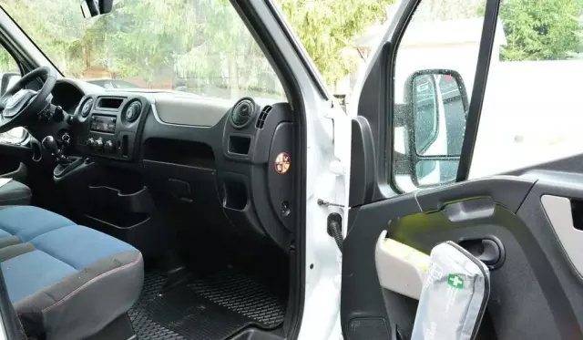 RENAULT Master 
