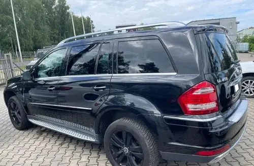 MERCEDES-BENZ GL 