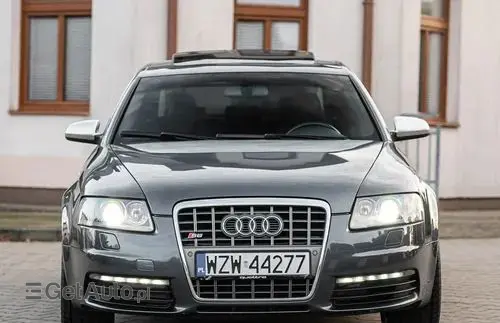 AUDI S6 