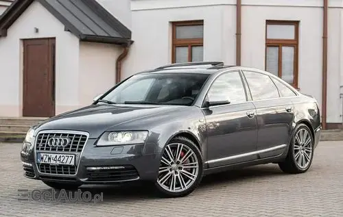 AUDI S6 