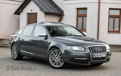 AUDI S6 