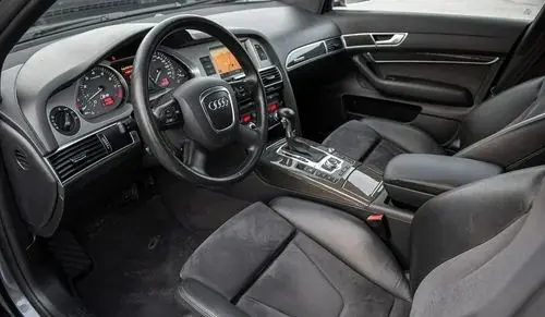 AUDI S6 