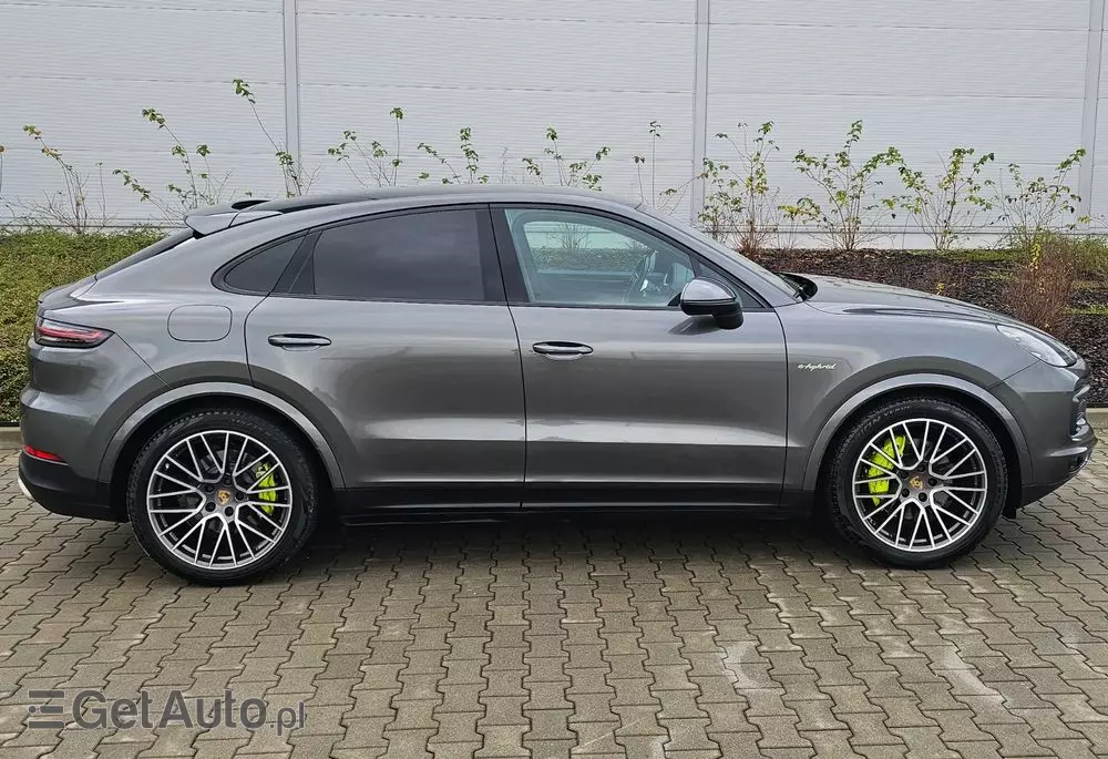 PORSCHE Cayenne Coupe E-Hybrid