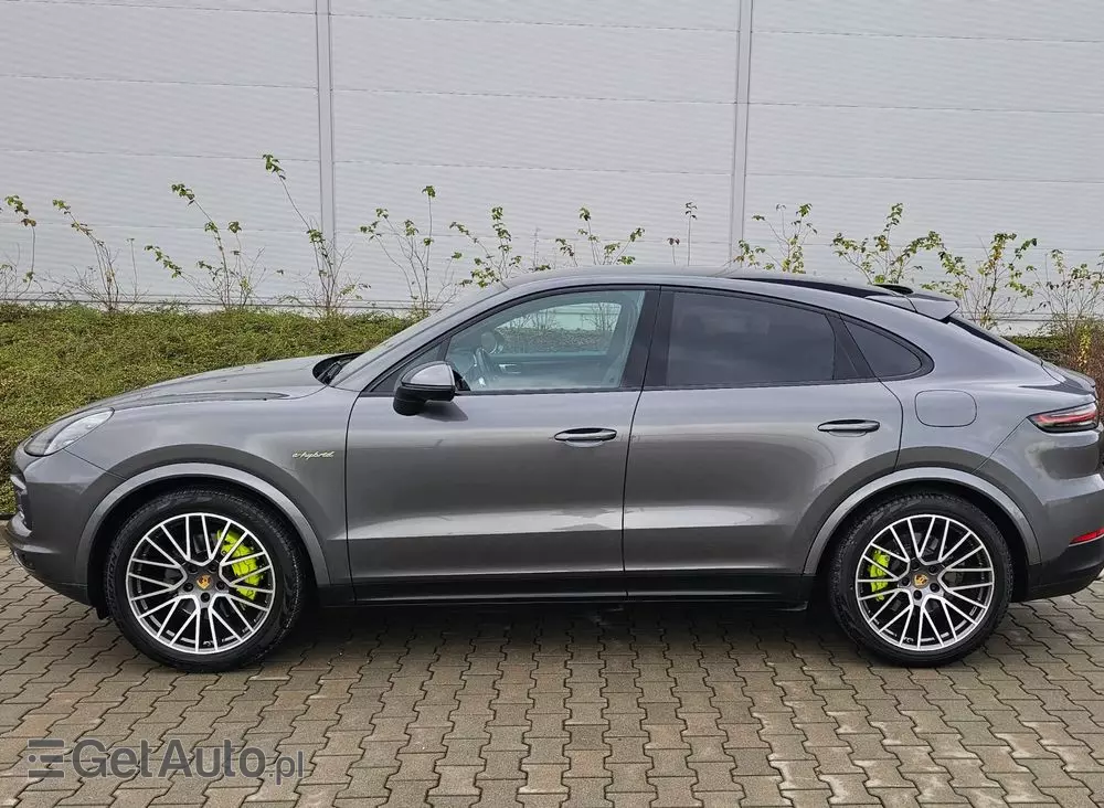 PORSCHE Cayenne Coupe E-Hybrid