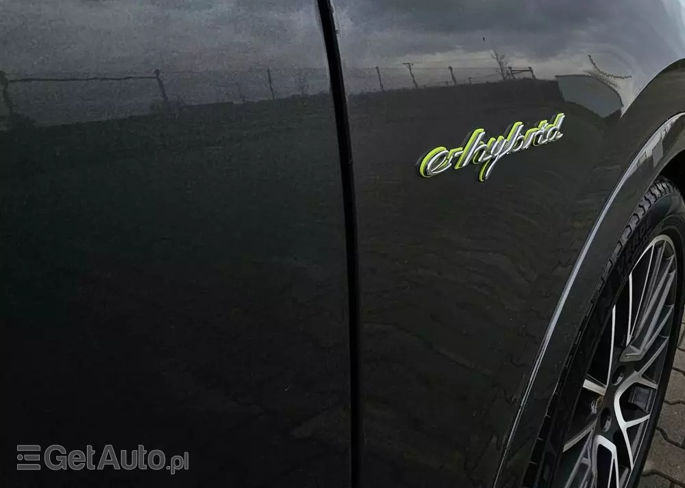 PORSCHE Cayenne Coupe E-Hybrid