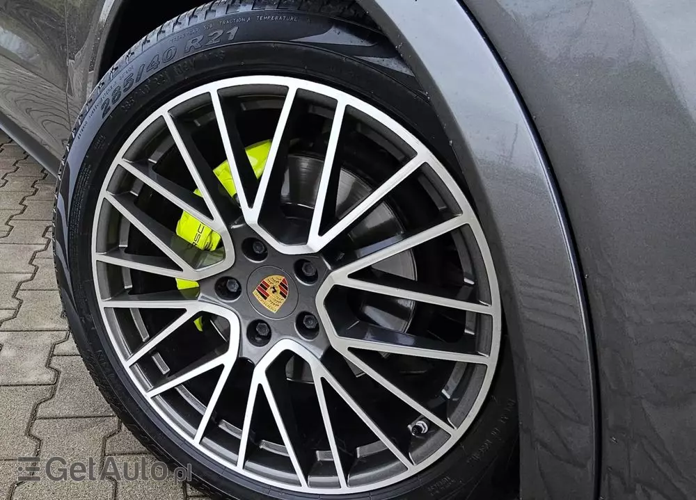 PORSCHE Cayenne Coupe E-Hybrid