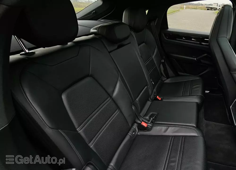 PORSCHE Cayenne Coupe E-Hybrid