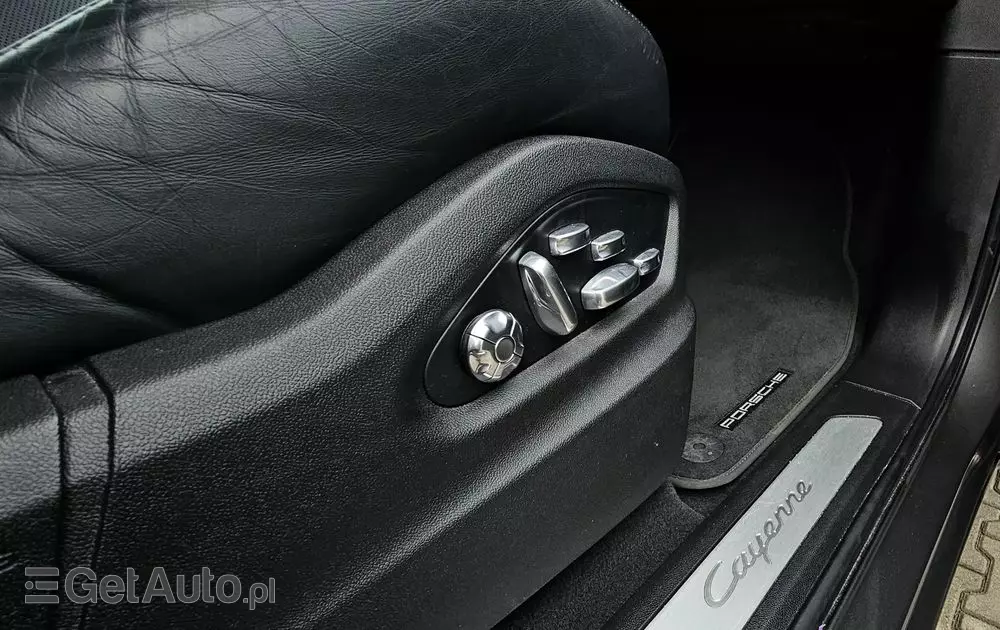 PORSCHE Cayenne Coupe E-Hybrid