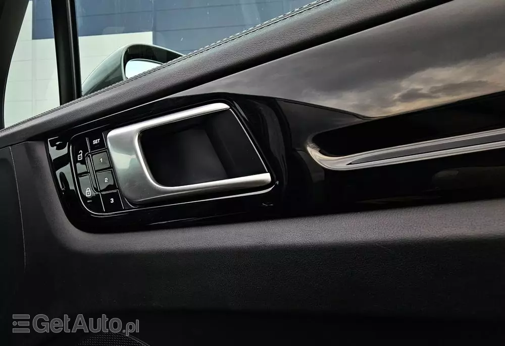 PORSCHE Cayenne Coupe E-Hybrid