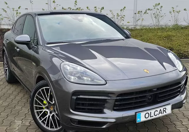 PORSCHE Cayenne Coupe E-Hybrid