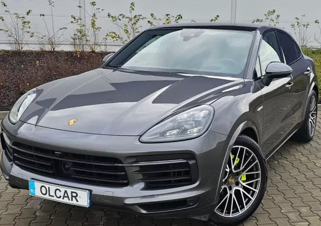 PORSCHE Cayenne Coupe E-Hybrid