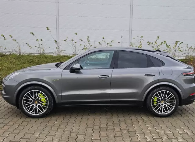 PORSCHE Cayenne Coupe E-Hybrid