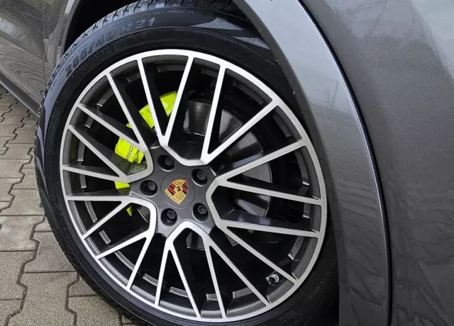 PORSCHE Cayenne Coupe E-Hybrid