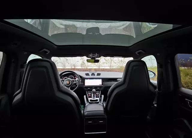 PORSCHE Cayenne Coupe E-Hybrid