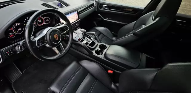 PORSCHE Cayenne Coupe E-Hybrid