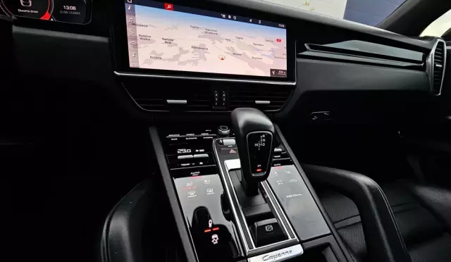 PORSCHE Cayenne Coupe E-Hybrid