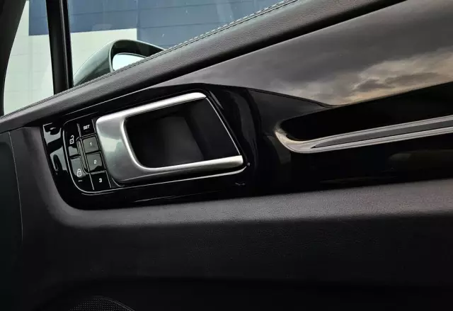 PORSCHE Cayenne Coupe E-Hybrid