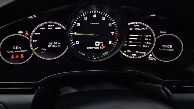 PORSCHE Cayenne Coupe E-Hybrid