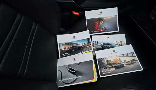 PORSCHE Cayenne Coupe E-Hybrid