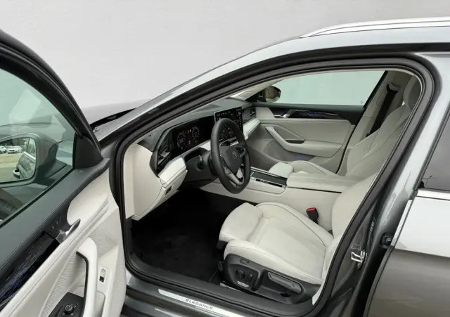 VOLKSWAGEN Passat Variant 2.0 TDI SCR 4Mot Elegance DSG