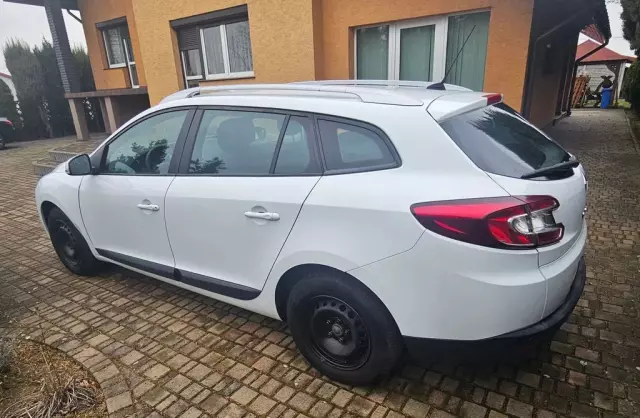 RENAULT Megane 