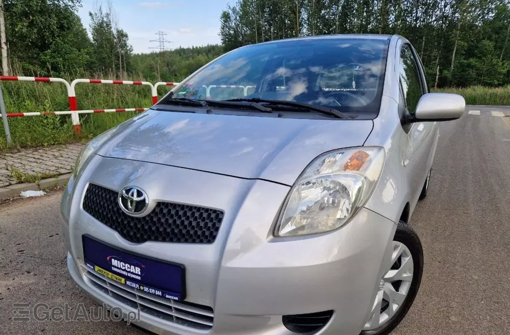 TOYOTA Yaris 1.3 VVT-i Sol