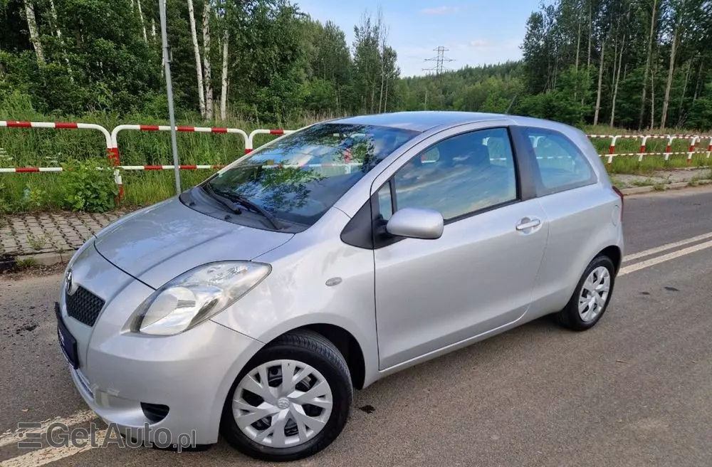 TOYOTA Yaris 1.3 VVT-i Sol