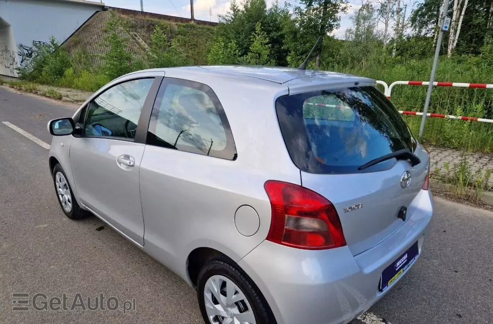 TOYOTA Yaris 1.3 VVT-i Sol