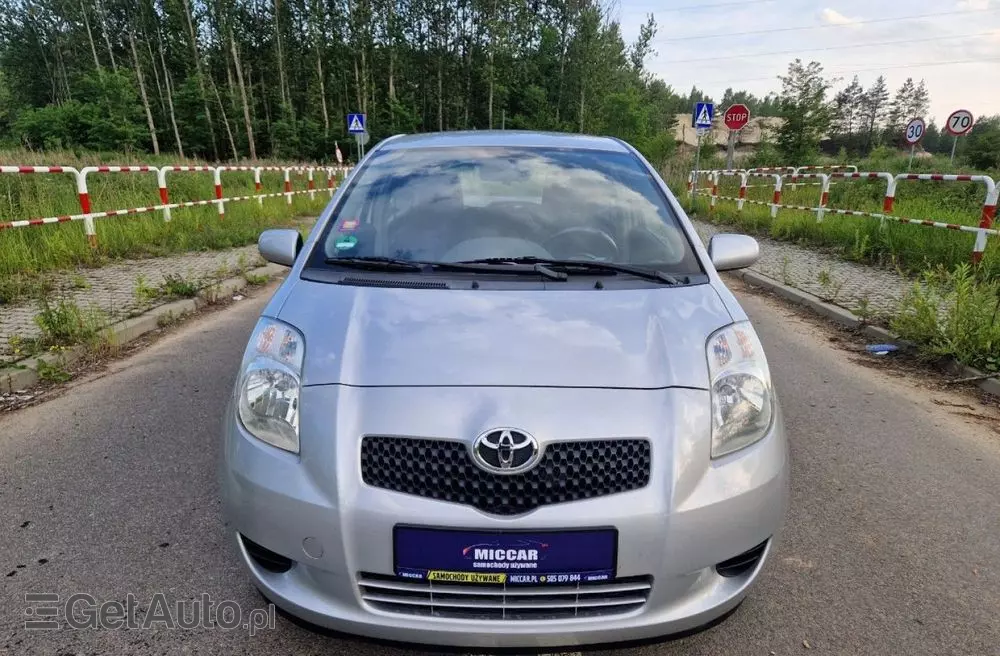 TOYOTA Yaris 1.3 VVT-i Sol