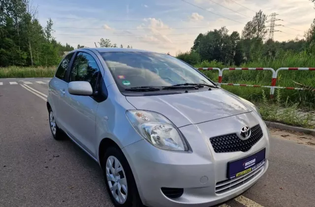 TOYOTA Yaris 1.3 VVT-i Sol