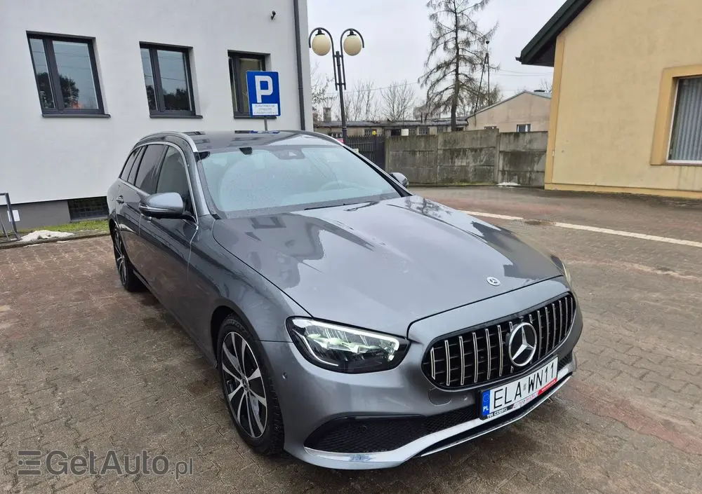 MERCEDES-BENZ Klasa E 220 d 4-Matic Exclusive