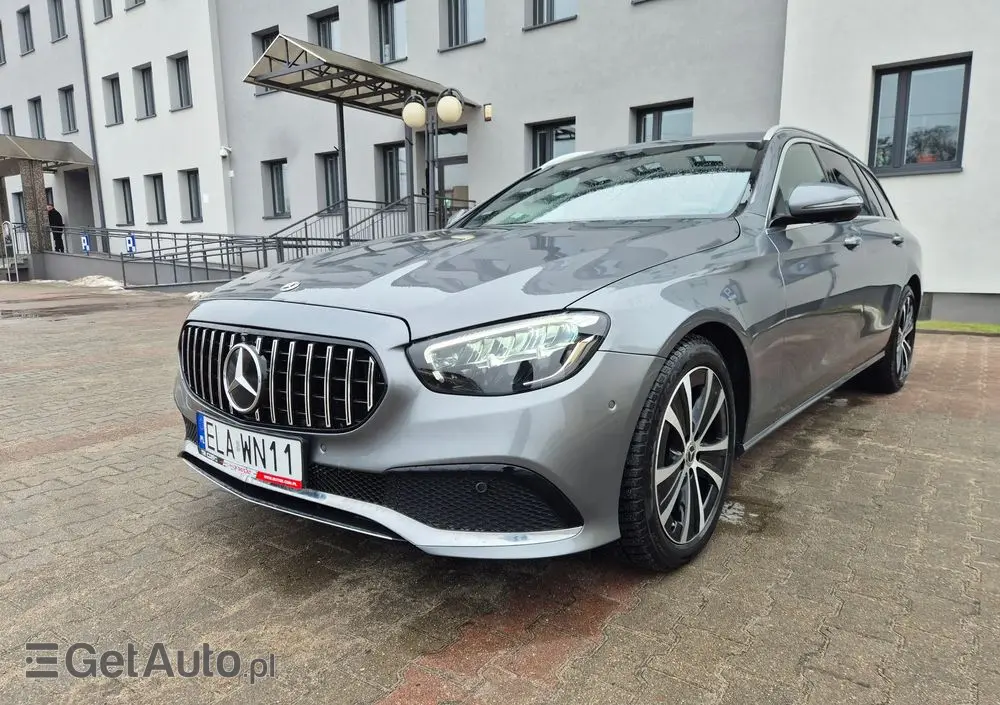 MERCEDES-BENZ Klasa E 220 d 4-Matic Exclusive