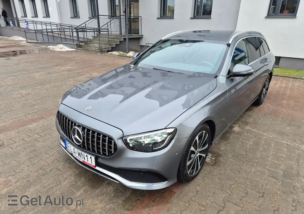MERCEDES-BENZ Klasa E 220 d 4-Matic Exclusive