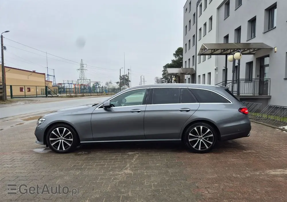MERCEDES-BENZ Klasa E 220 d 4-Matic Exclusive