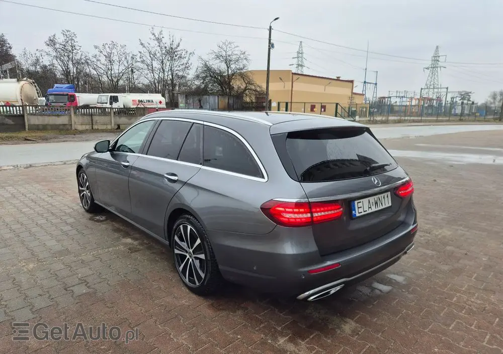 MERCEDES-BENZ Klasa E 220 d 4-Matic Exclusive