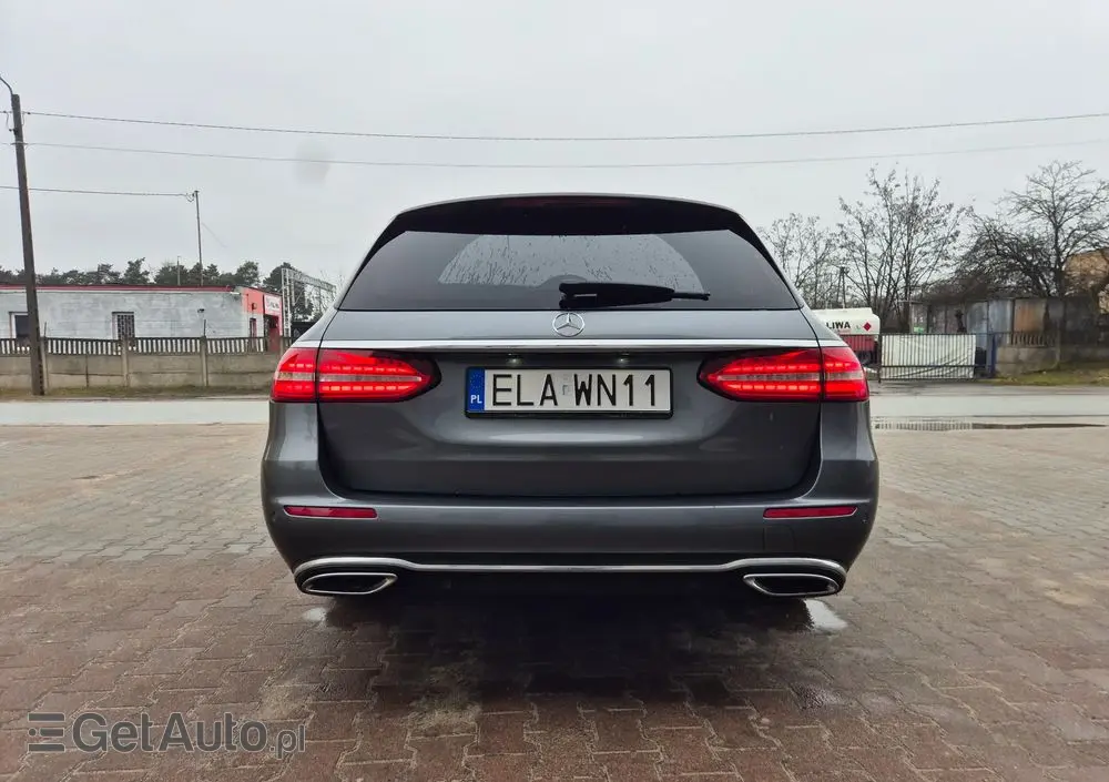MERCEDES-BENZ Klasa E 220 d 4-Matic Exclusive