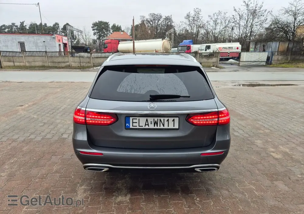 MERCEDES-BENZ Klasa E 220 d 4-Matic Exclusive