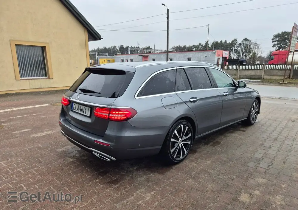 MERCEDES-BENZ Klasa E 220 d 4-Matic Exclusive
