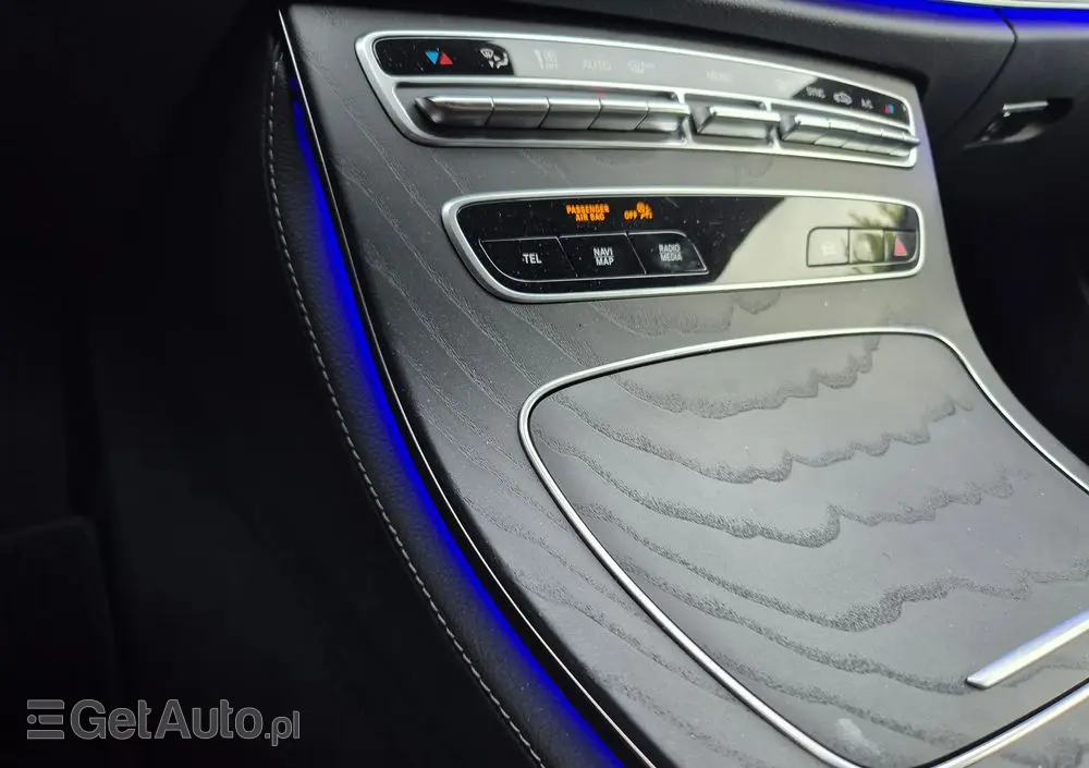 MERCEDES-BENZ Klasa E 220 d 4-Matic Exclusive