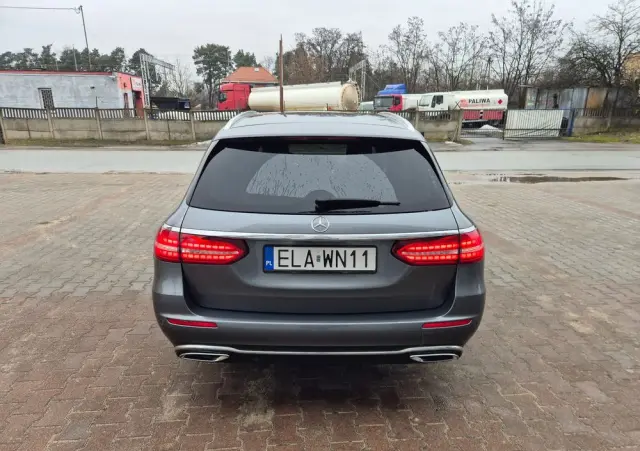 MERCEDES-BENZ Klasa E 220 d 4-Matic Exclusive