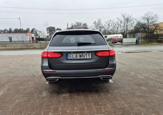 MERCEDES-BENZ Klasa E 220 d 4-Matic Exclusive