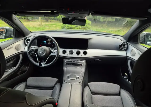 MERCEDES-BENZ Klasa E 220 d 4-Matic Exclusive