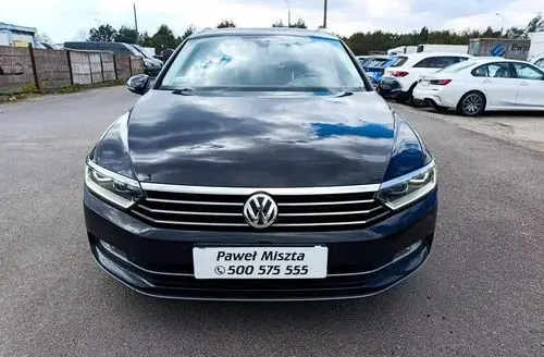 VOLKSWAGEN Passat 