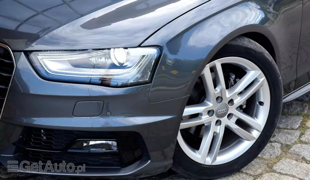 AUDI A4 