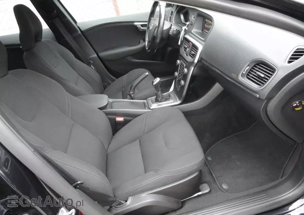 VOLVO V40 T2 Kinetic