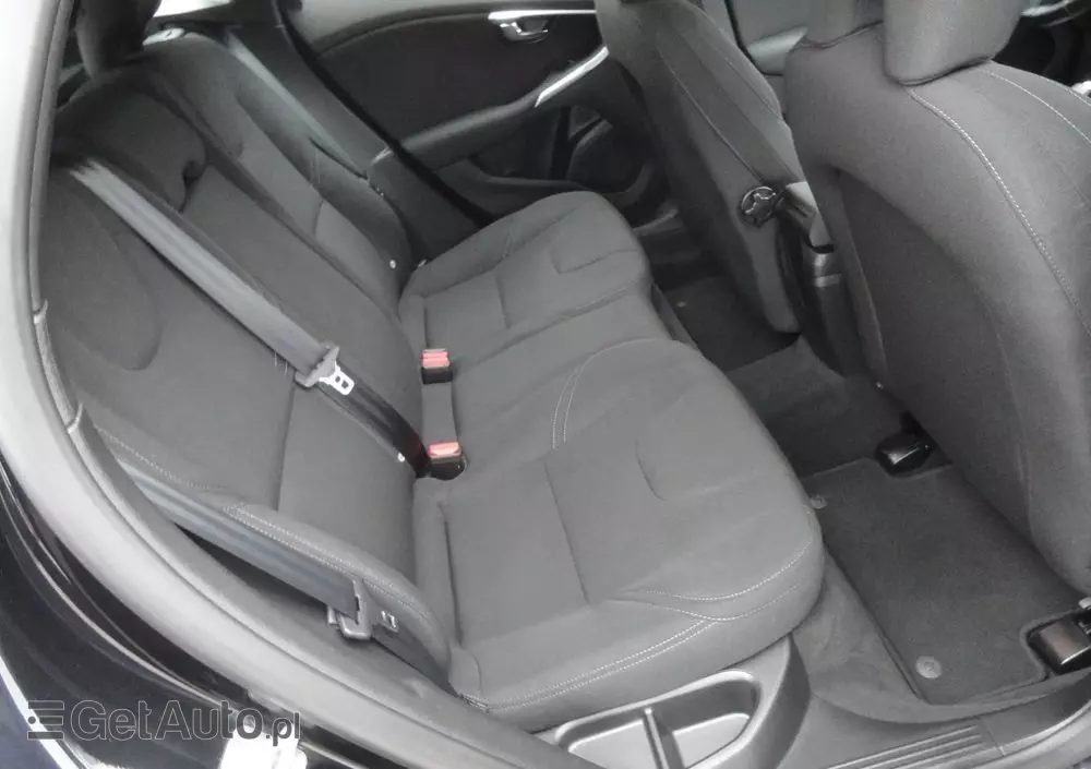 VOLVO V40 T2 Kinetic