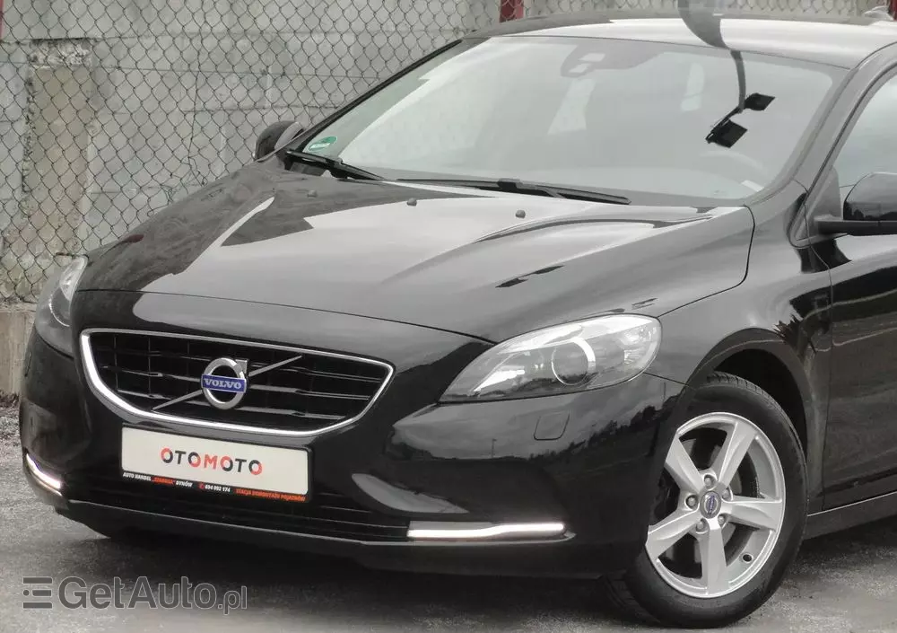 VOLVO V40 T2 Kinetic